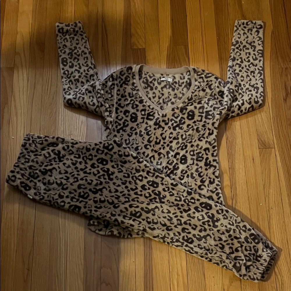 Leopard Print Cozy Sleep Set